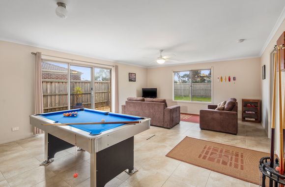 Castlecombe Family Villa