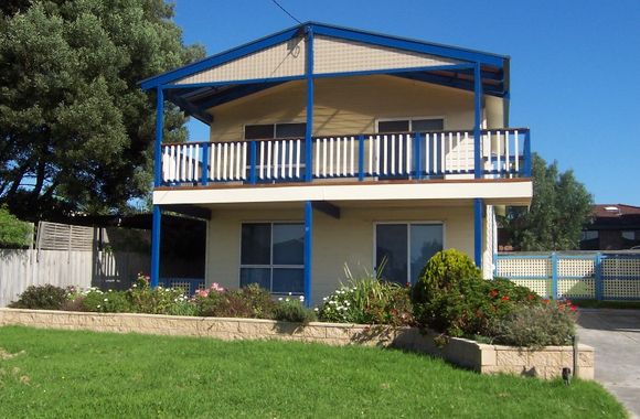 Sunny Stays on Yarramundi