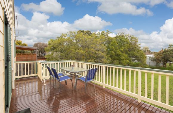 Roydon Island Retreat