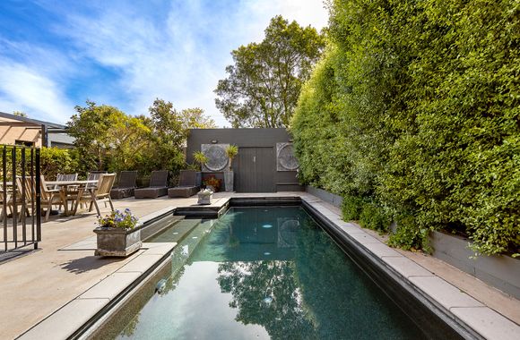 Secluded Luxury on Tower Hill