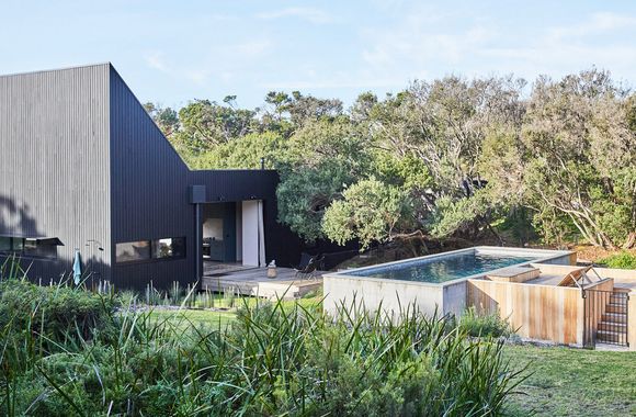 THE BACH - ST ANDREWS BEACH