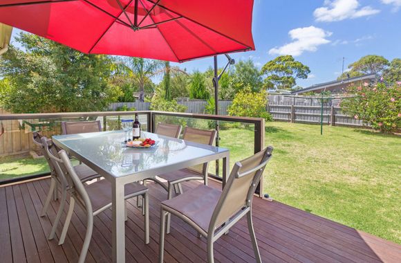 RENOVATED BEACH BEAUTY - ROSEBUD