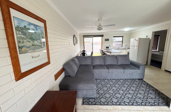 Cameo Court 1