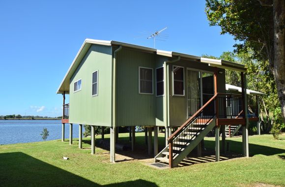 Coast & Country Cabin 2