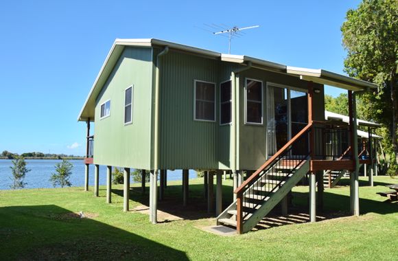 Coast & Country Cabin 3