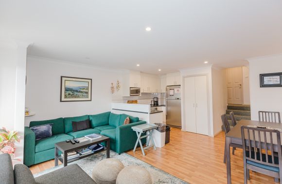 Pentagon - 2/65 Gippsland Street