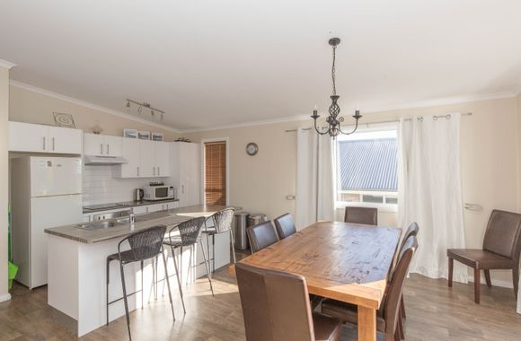 St Helenas – 5 Twynam Street