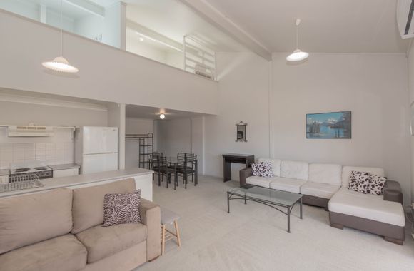 Razorback – 11/1 Gippsland St
