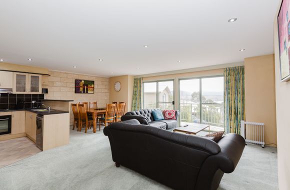 Glacialis – 4/5 Penders Court