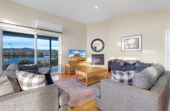 Alpine Retreat – 107A Gippsland Street