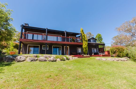 10 Kanangra Crescent – Entire