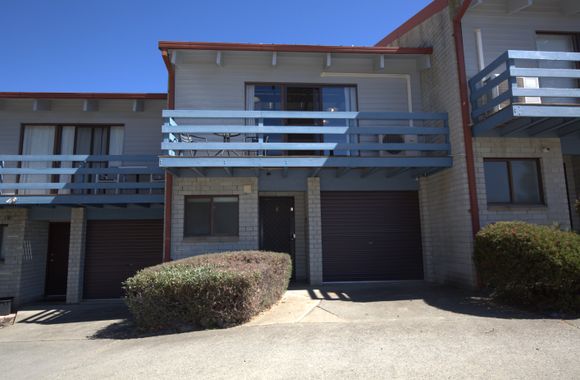 Alpha Centauri - 8/39 Gippsland Street