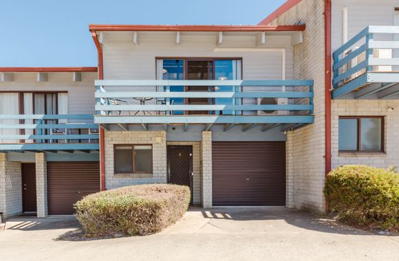 Alpha Centauri – 8/39 Gippsland Street