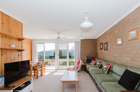 Snowy Saga – 3/46 Gippsland Street