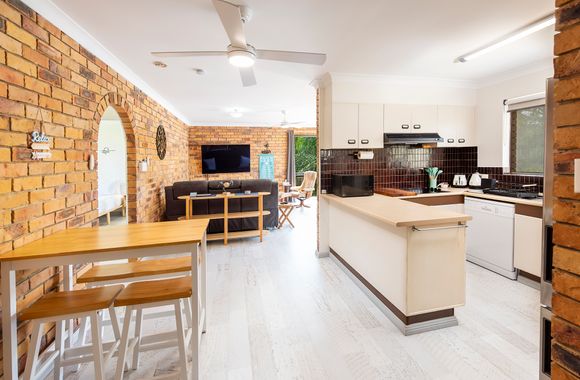 Two Bedroom Torquay Esplanade Escape