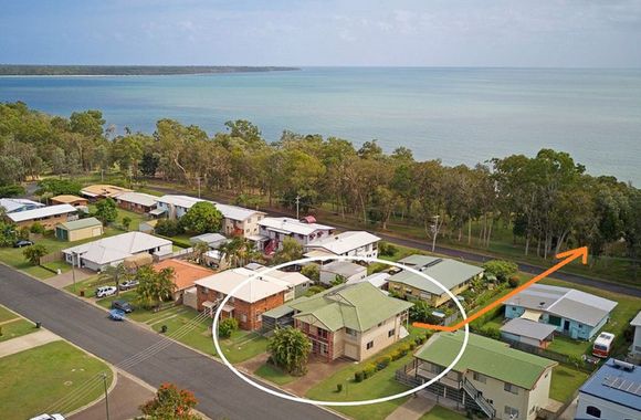 Burrumundi - 100M To Beach - Great Water Views - Deck - Air Con - WiFi - Pool Table