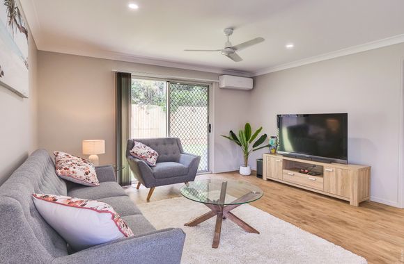 Breeze - 4BR - Aircon - Wifi - Smart TV