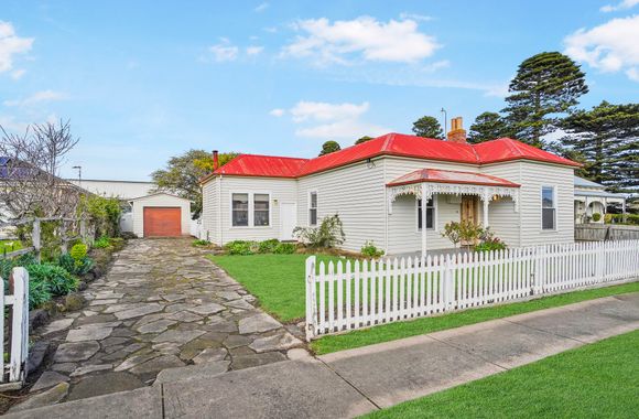 Hewlett Cottage