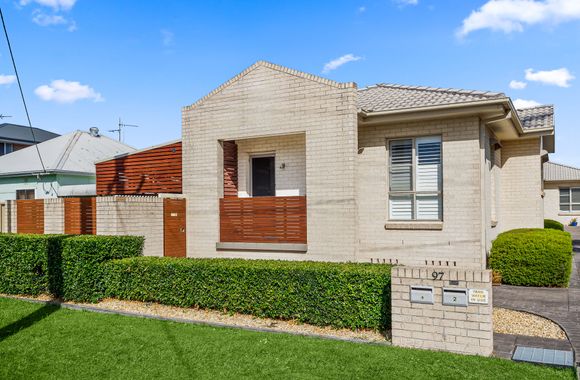 Three Jewels of the Sea