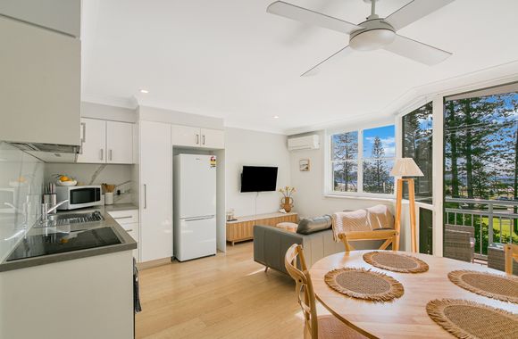 Kirra On The Beach Apartments Unit 304