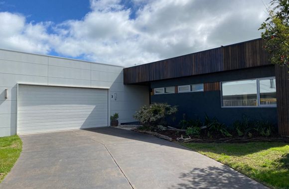 Sunnyside - Surf Side, Linen and Wifi included