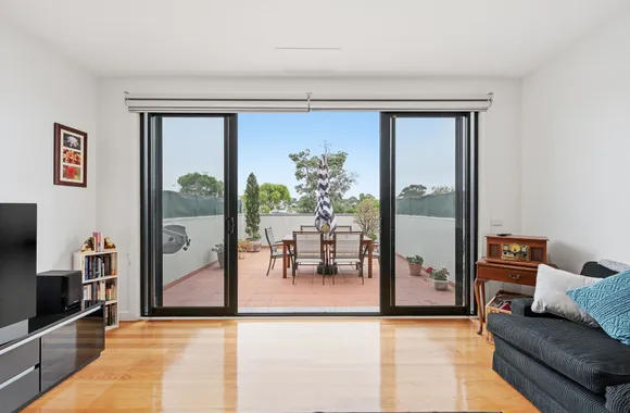 Tide & Town - Perfectly Located!