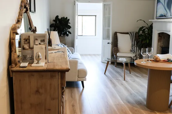 Clements Cottage on Main St. BARE bnb by Bare Body Beauty co.