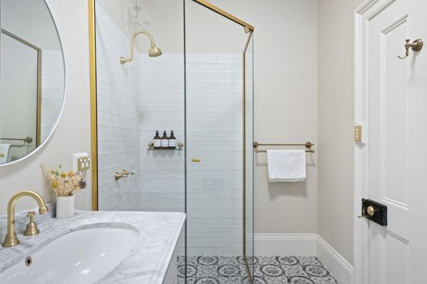 Beautiful bathroom downstairs