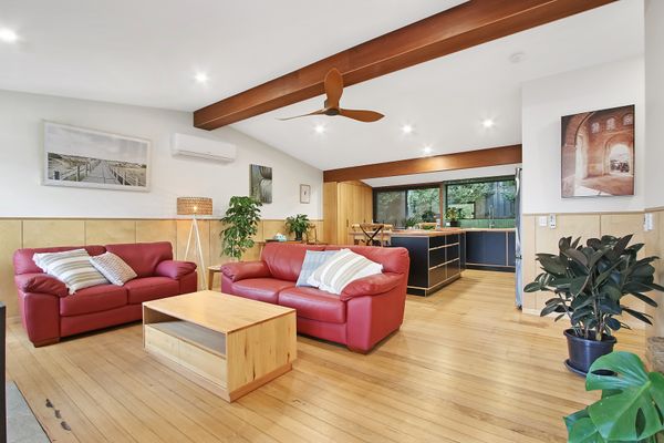Lounge area right near the kitchen