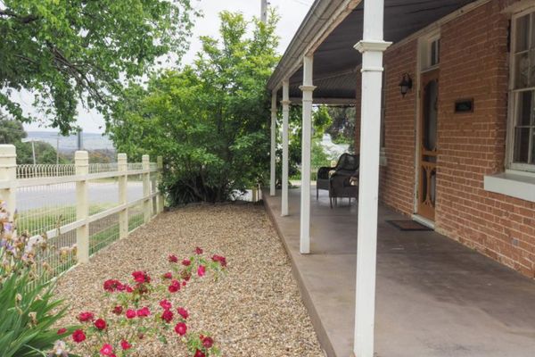 Wrap around verandah with seating and views to the Gorge where the sun sets
