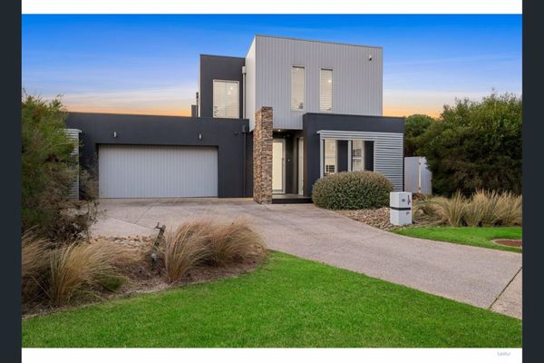 St Georges Luxury Beach House