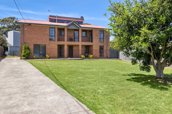 New Street Beach House | Pet-Friendly 350m to Beach