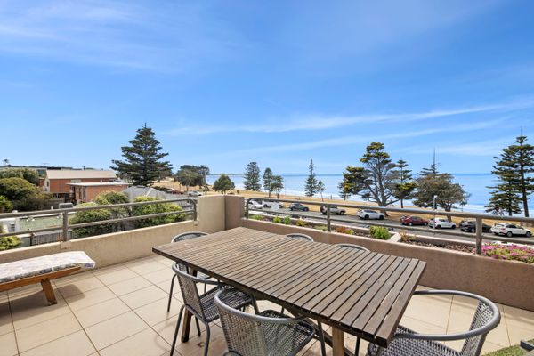 Beachfront Esplanade Apartment 12-20 | Ocean Views