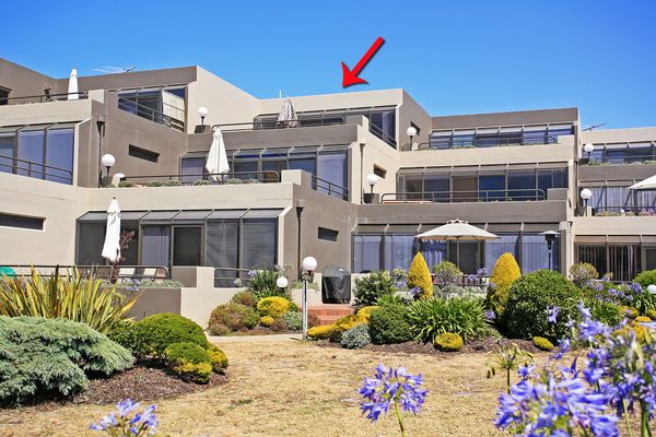 Esplanade Absolute Beach Frontage 12-20