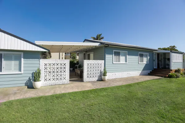 Bungalow Blue – 8 Illawong Lane