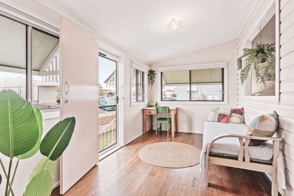 Rosena – The Classic Beach House – 5 Cashmore Street