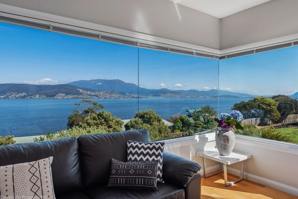 Oceana Escape panoramic views luxury and space