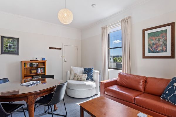 Sir Tom inner city living with off street parking
