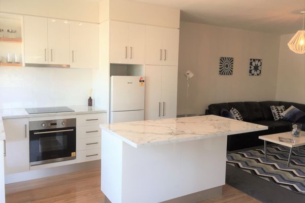 View Street Apartment Car park 650m to shops