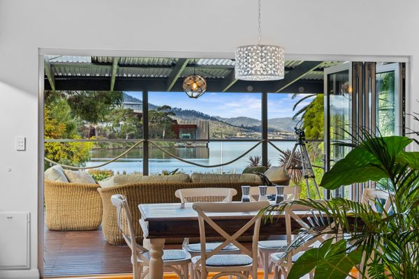 Stunning views to the river, garden and MONA