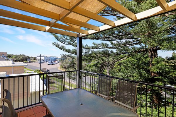 Aquarius 7 – Beach Views & Pool
