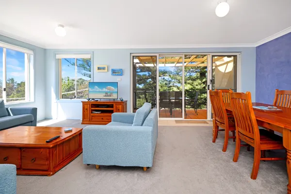 Aquarius 7 – Beach Views & Pool