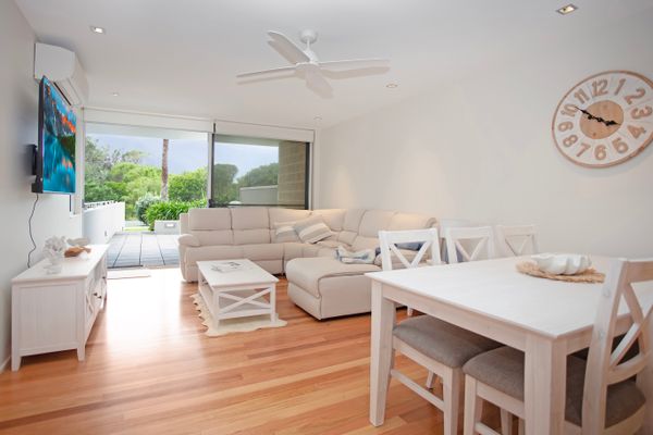 Beachfront on Bennetts | Beaches Apartment 4