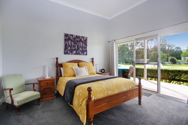 Black Possum Cottage – Views of the Bay