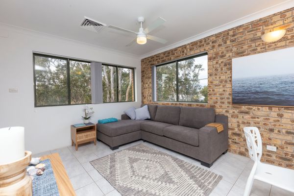 Prelude Penthouse – stroll to the beach
