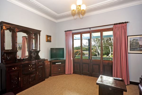 The Lakes Cottage