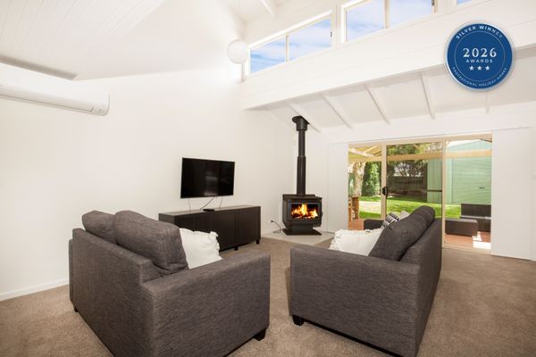 Peppertree Jervis Bay – Pet Friendly Beachfront with Sea Views