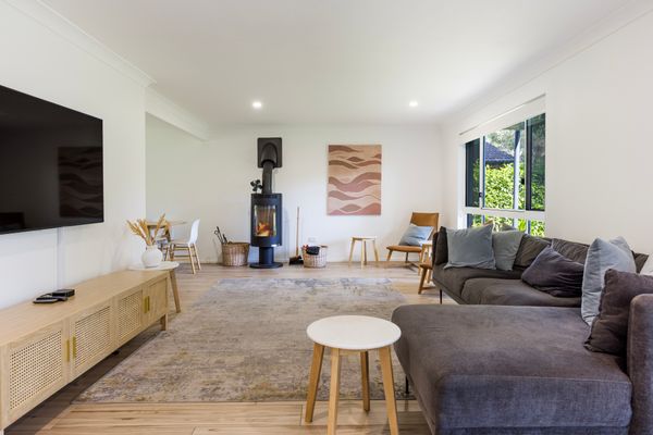 Coastal Oasis – Pet Friendly – 6 Mins Walk to Beach