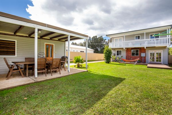 Easy access to an amazing surf beach for surfing, Amazing beach only a few minutes walk away