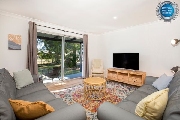 Nautilus – Pet Friendly – 5 Mins Walk to Bay